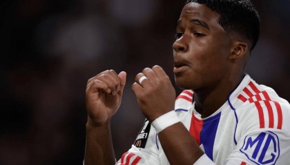 疯狂一夜：大巴黎爆冷落败，曼城击败阿森纳，本菲卡惊险绝杀，拜仁夺冠