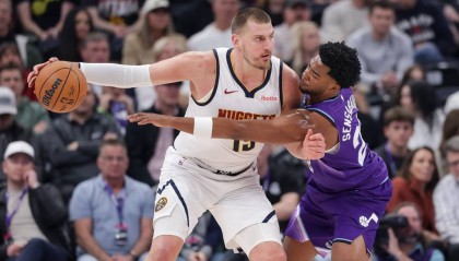 史诗级成就！约基奇15+17+12 连续第二赛季达场均三双