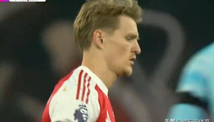 也该他们夺冠了！阿森纳队1-0：5分领跑，压力给到曼城，恭喜枪手