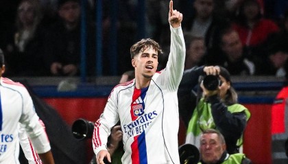 法甲最新积分榜出炉：巴黎圣日耳曼主场意外失利，争冠形势骤然升级